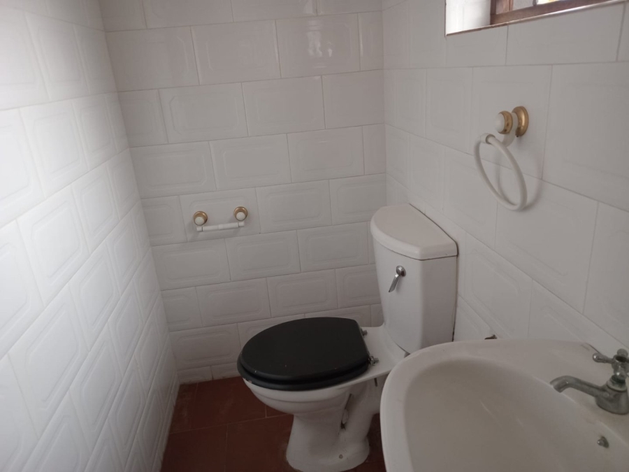 4 Bedroom Property for Sale in Bloemhof North West